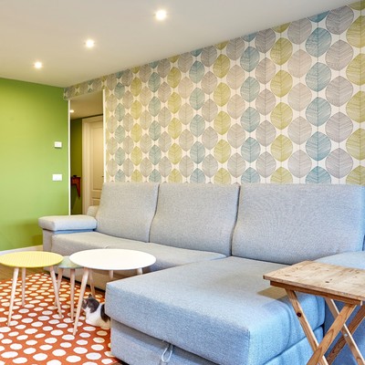 Poner papel pintado